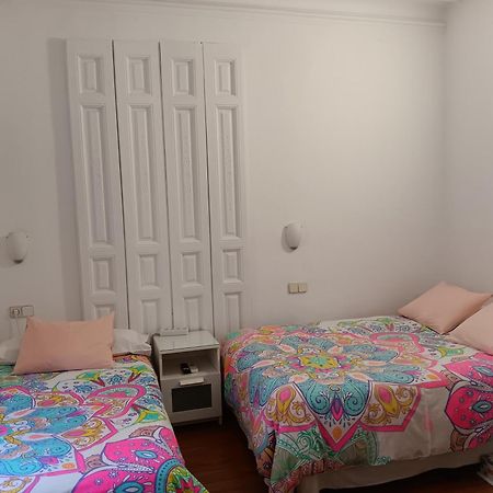 Hostal Casa Chueca Madrid Bagian luar foto