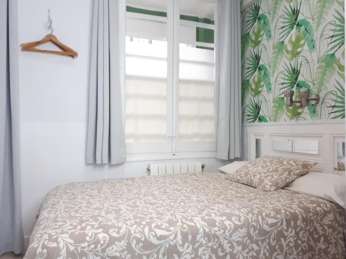 Hostal Casa Chueca Madrid Bagian luar foto