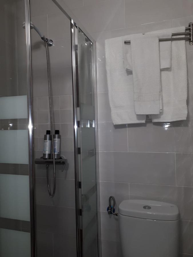 Hostal Casa Chueca Madrid Bagian luar foto
