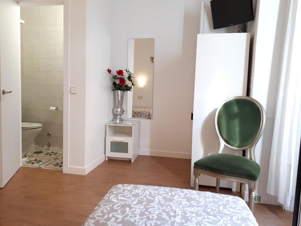 Hostal Casa Chueca Madrid Bagian luar foto