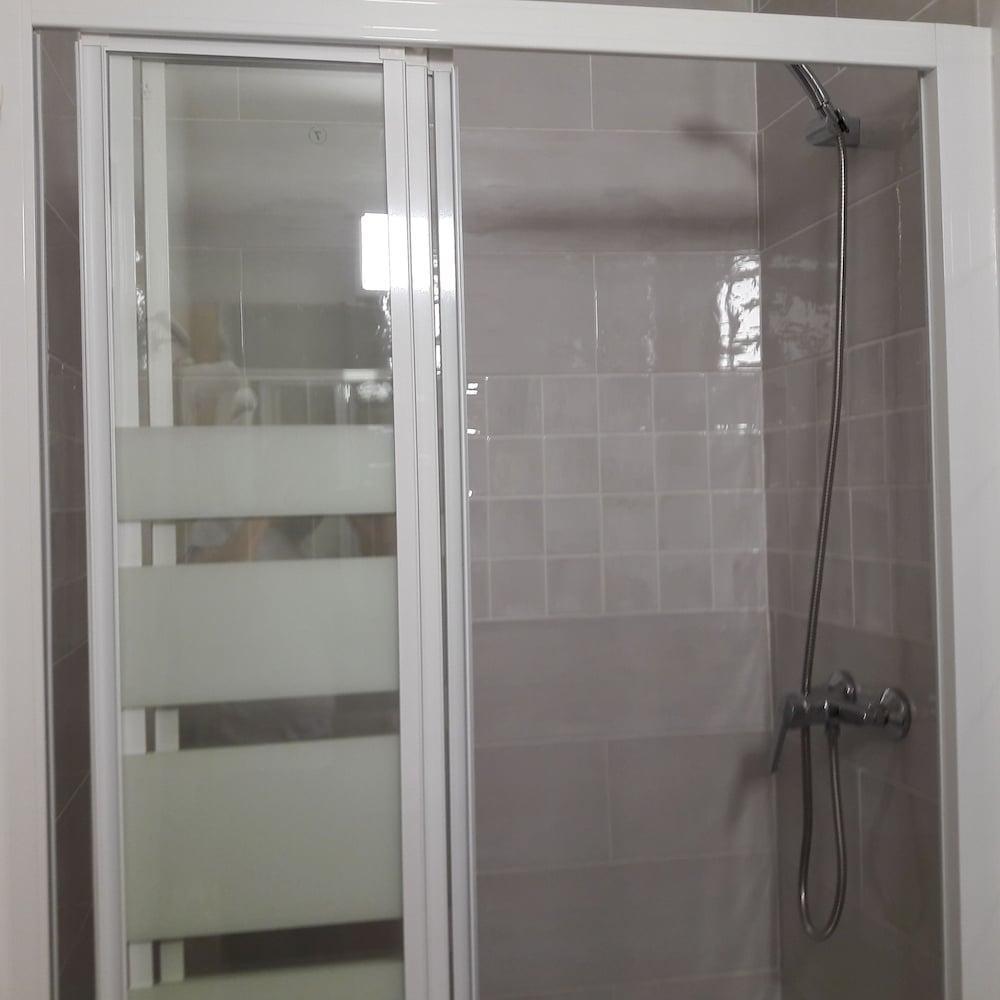 Hostal Casa Chueca Madrid Bagian luar foto