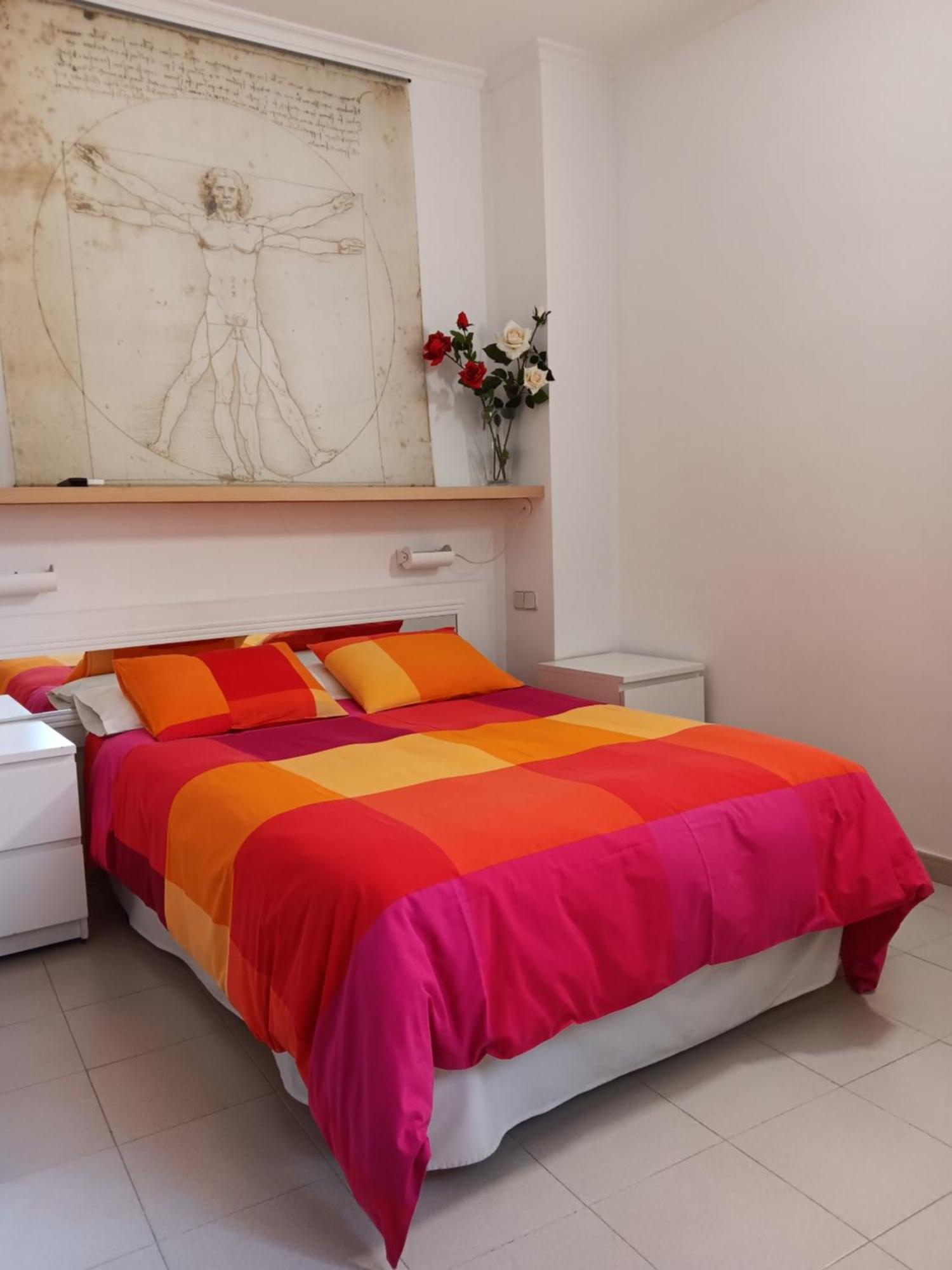 Hostal Casa Chueca Madrid Bagian luar foto
