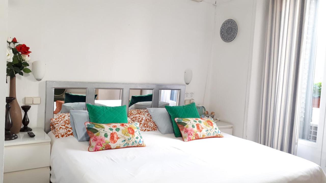 Hostal Casa Chueca Madrid Bagian luar foto